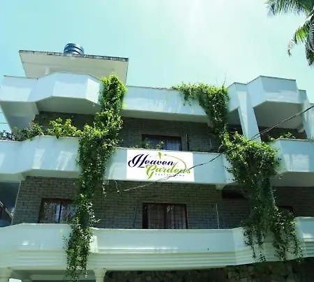 Готель Heaven Gardens Kochi Екстер'єр фото