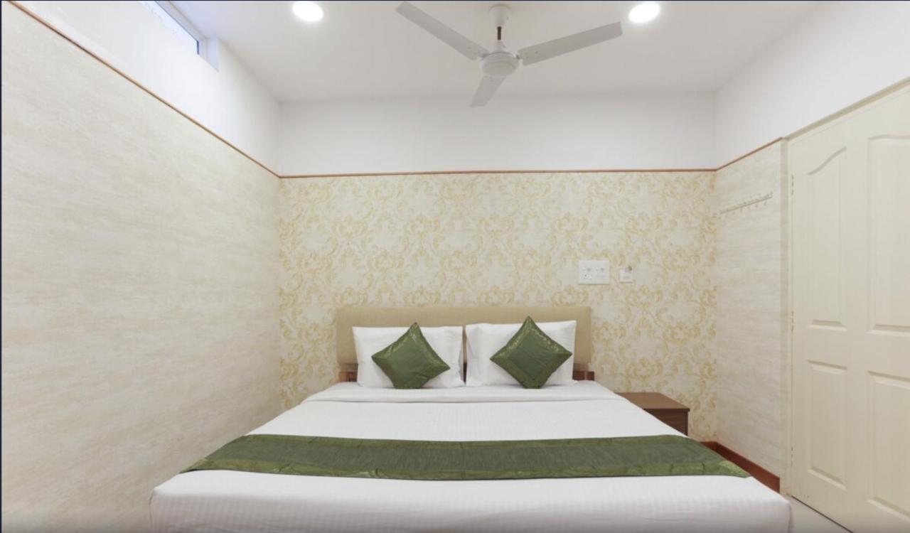 Готель Heaven Gardens Kochi Екстер'єр фото