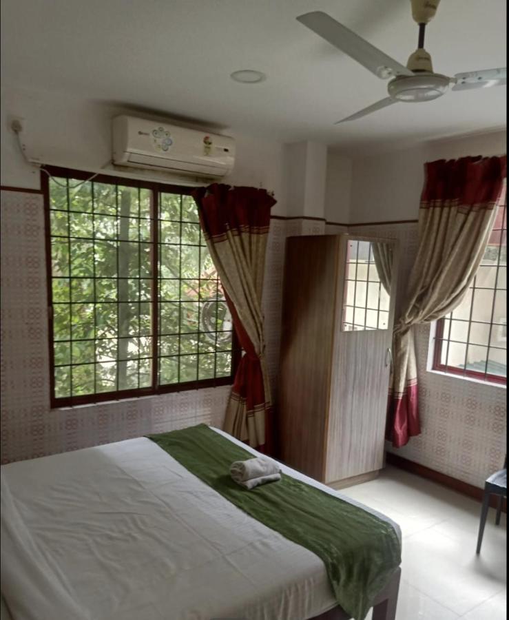 Готель Heaven Gardens Kochi Екстер'єр фото